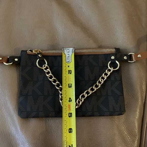 New Michael Kors Fanny pack - Picture 6 of 9
